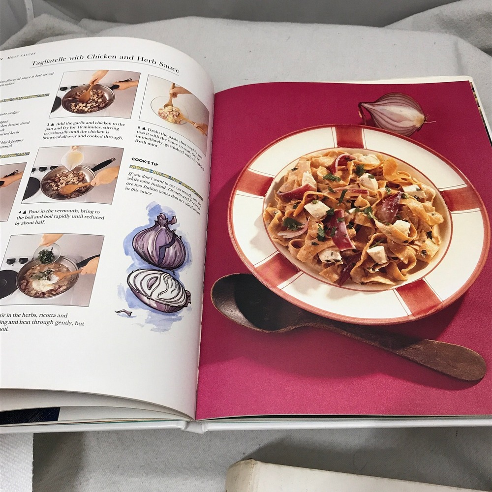 Classic Pasta Sauces, Creative Cooking Library, Step by Step Photos, Cook Book - Picture 3 of 6
